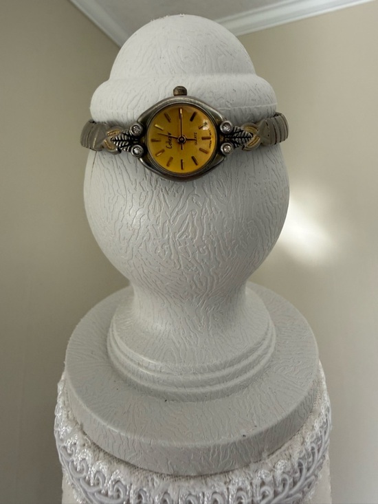 collezio Accessories - Vintage Collezio Women's Yellow Dial Bracelet Watch silver and gold accents